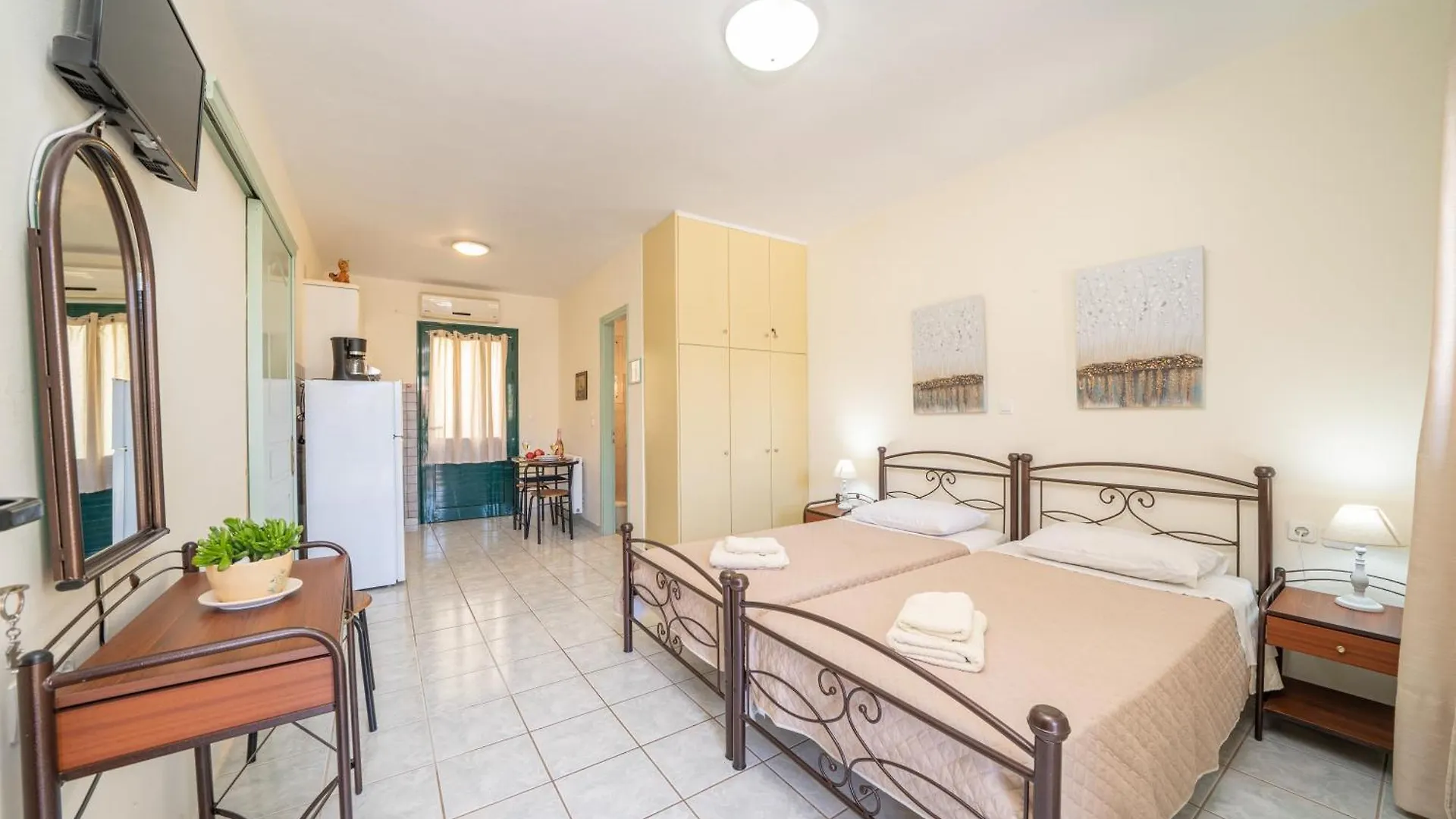 Penny'S Studios Agia Efimia